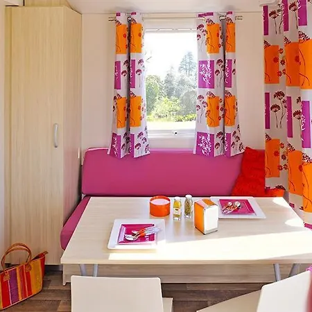 Domaine du Château-Épinal Extérieur photo